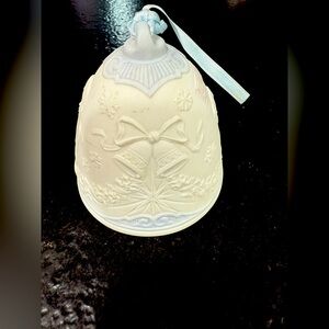 Lladro 2000 Limited Edition Christmas Bell Porcelain (No Box) *Pre-Owned*